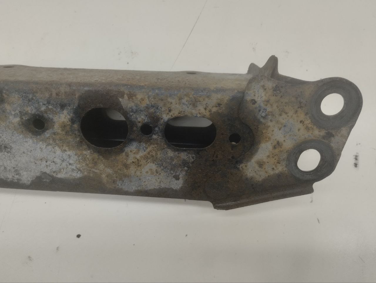 Балка передняя продольная Toyota Auris (E150) 2006-2012