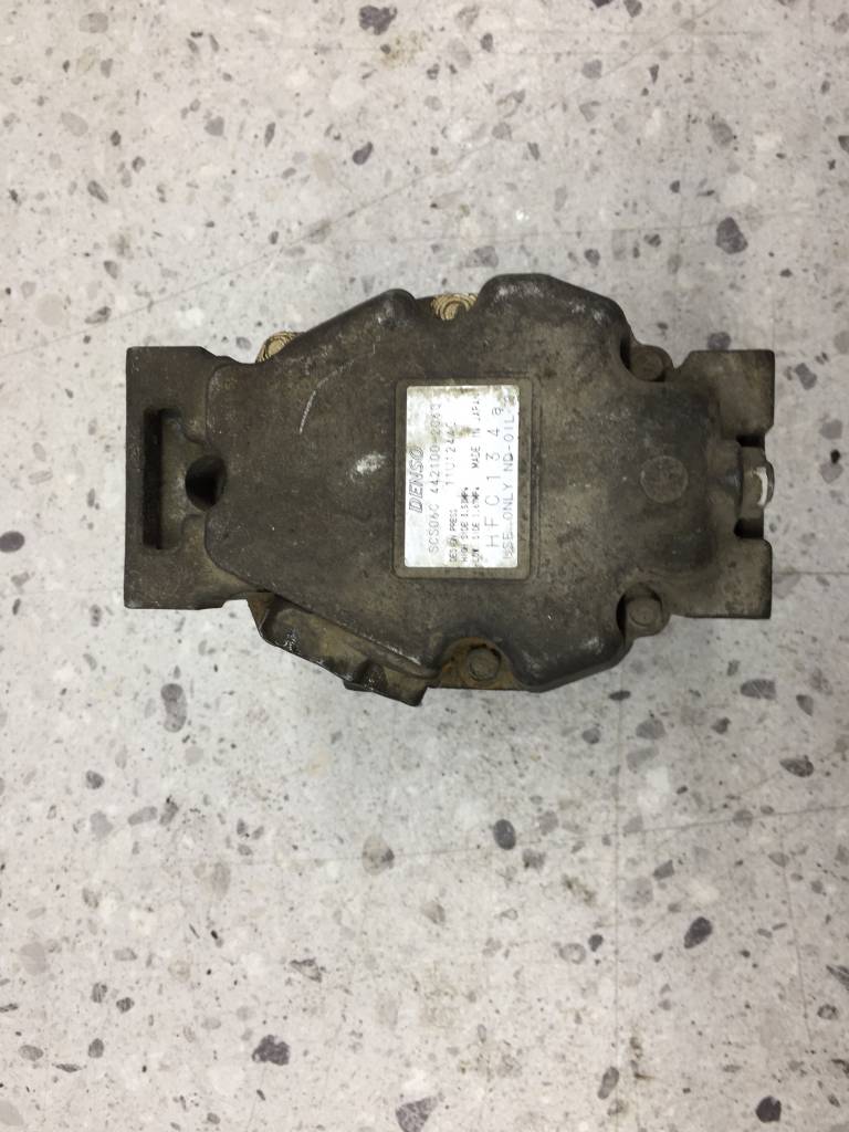 Компрессор системы кондиционирования Toyota Funcargo (XP20) 1999-2005