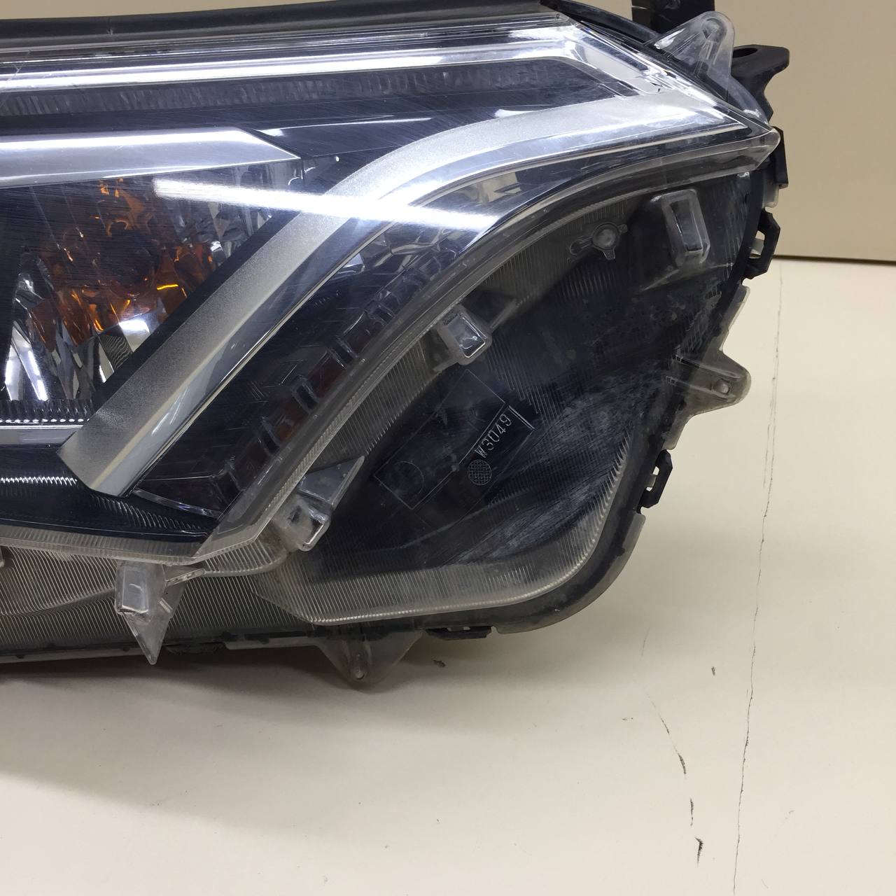 Фара правая Toyota Rav 4 (XA40) 2013-2019