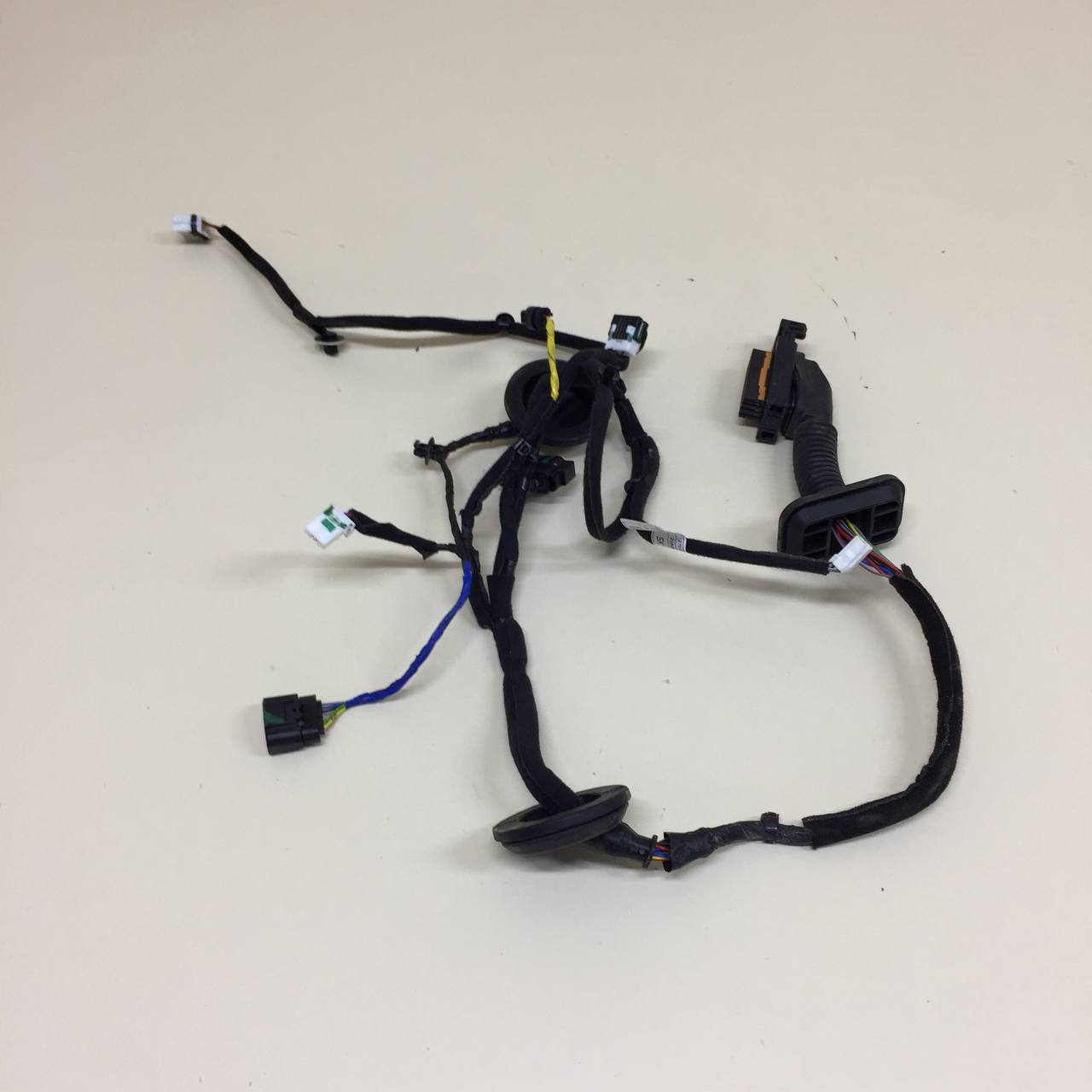 Проводка двери Kia Xceed 2019-2023