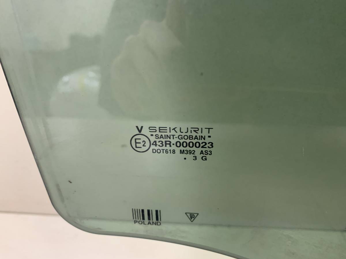 Стекло двери задней правой Porsche Cayenne 2003-2010