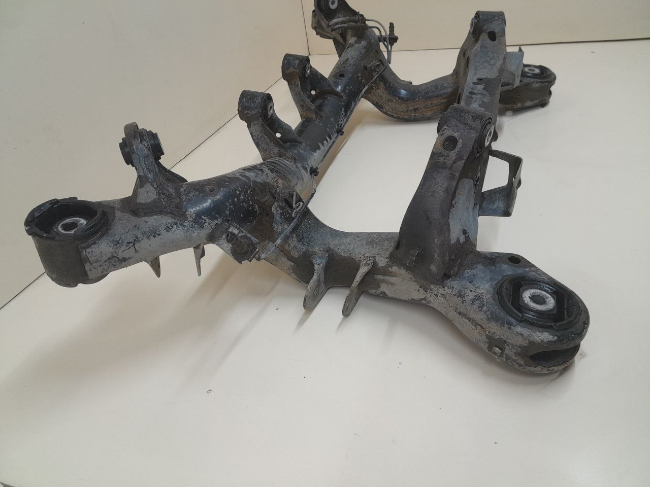 Балка задняя BMW 3-series E90/E91 2005-2011 Балка задняя BMW 3-series E90/E91 2005-2011