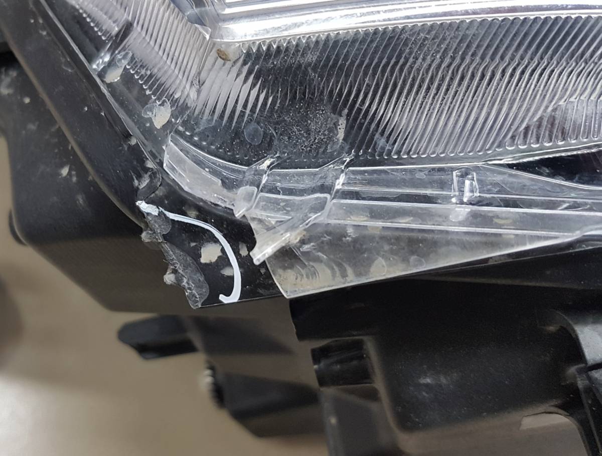 Фара правая Toyota Hiace (H300) 2019>