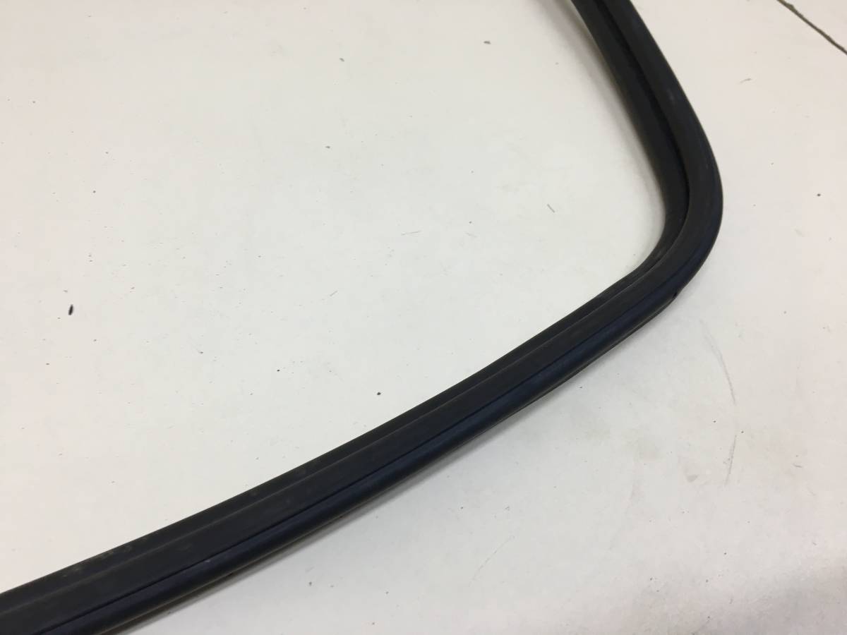 Уплотнитель багажника BMW 1-series E87/E81 2004-2011