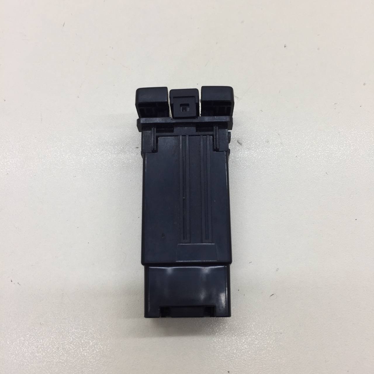 Кнопка обогрева сидений Toyota Rav 4 (A30) 2006-2013