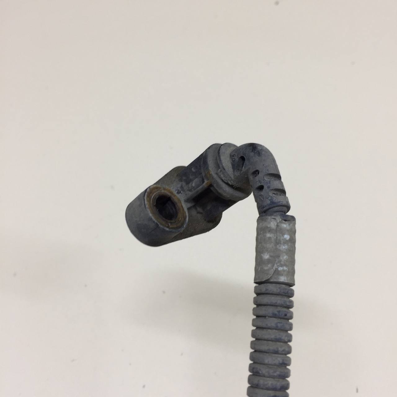 Датчик ABS задний левый Hyundai Starex H1/Grand Starex 2007>