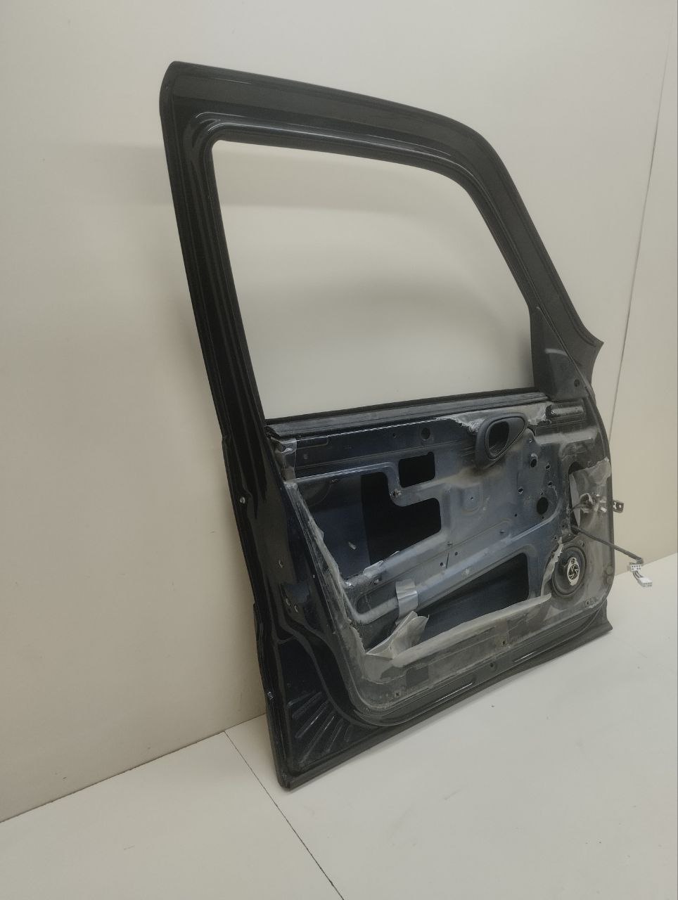 Дверь передняя левая Chevrolet Niva 2009-2020