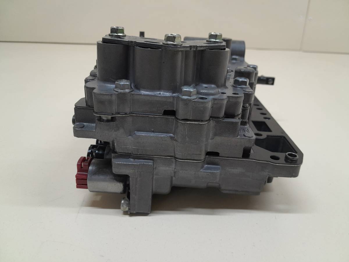 Блок клапанов Hyundai Santa Fe 3 (DM) 2012-2019 Блок клапанов Hyundai Santa Fe 3 (DM) 2012-2019