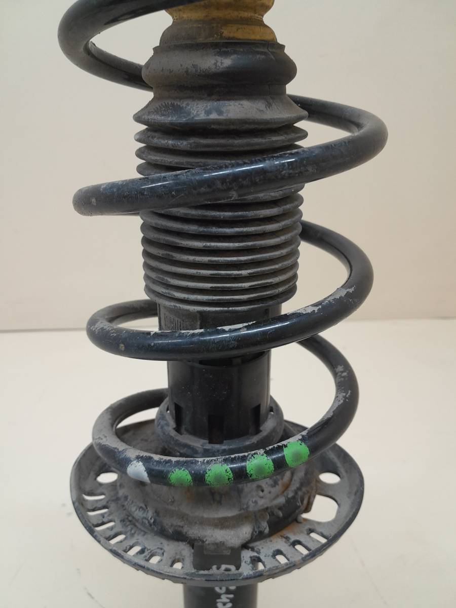 Амортизатор передний Volkswagen Polo (MK5) 2011-2020