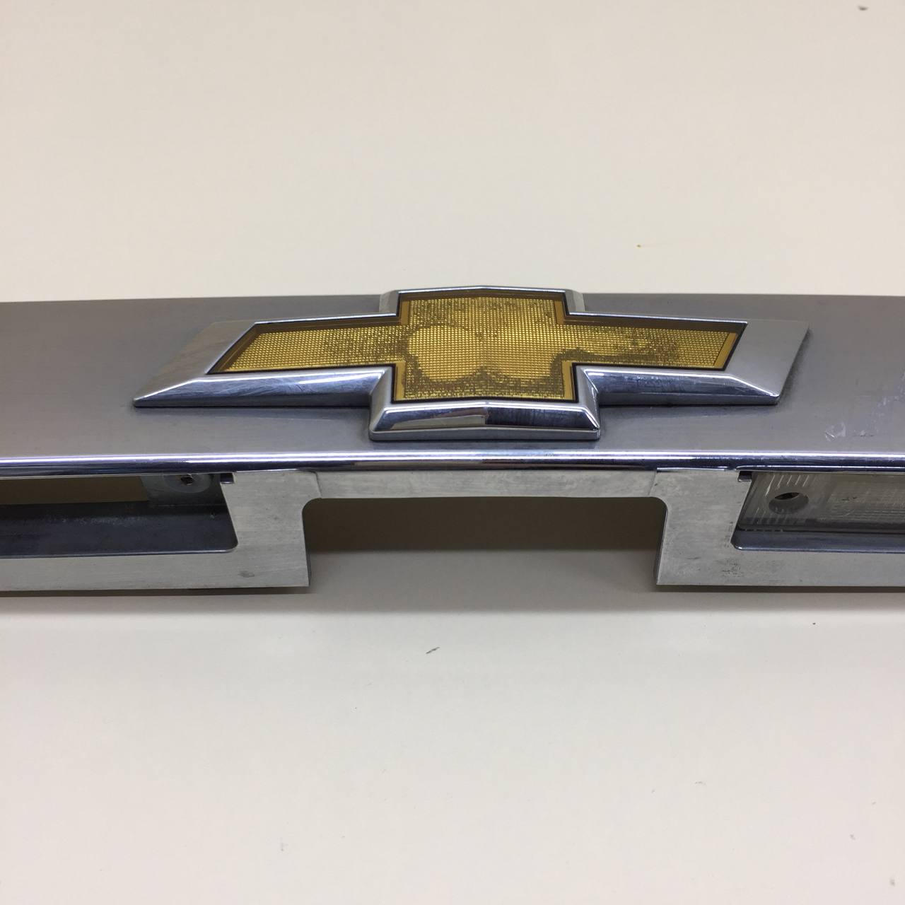 Накладка крышки багажника Chevrolet Orlando (J309) 2011-2015