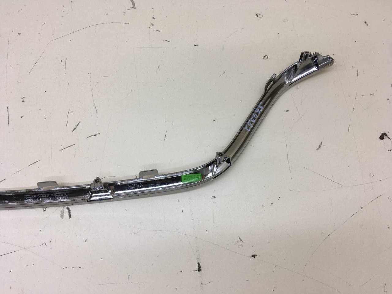 Накладка на решетку радиатора Renault Logan (2) 2014>