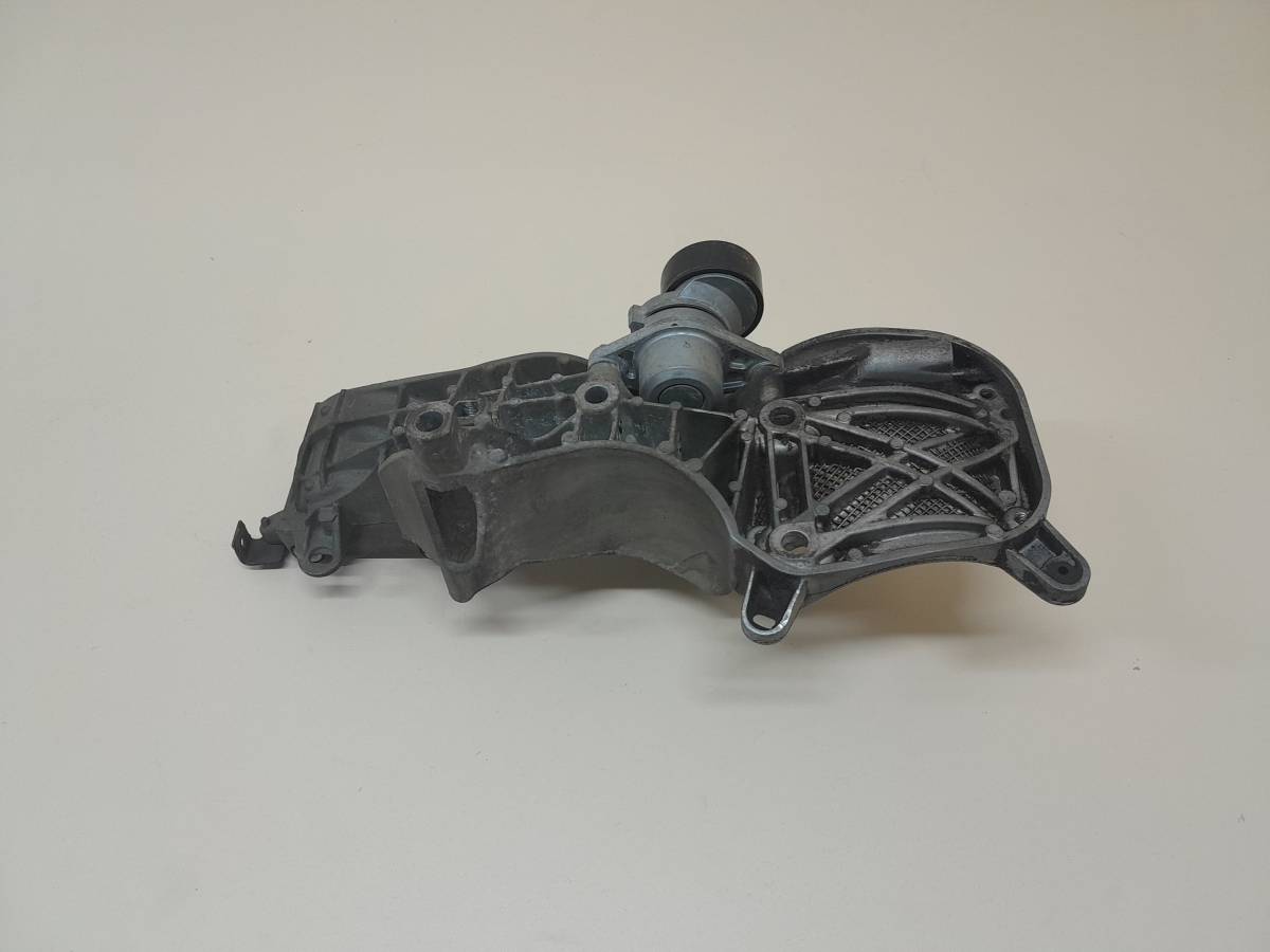 Кронштейн генератора Nissan Almera 3 (G11, G15) 2012> Кронштейн генератора Nissan Almera 3 (G11, G15) 2012>