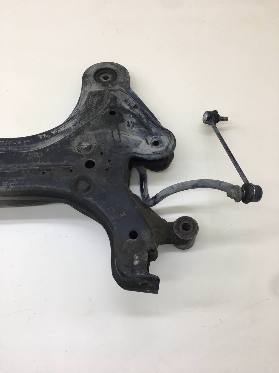 Балка подмоторная Chevrolet Aveo T250 2005-2011 Балка подмоторная Chevrolet Aveo T250 2005-2011
