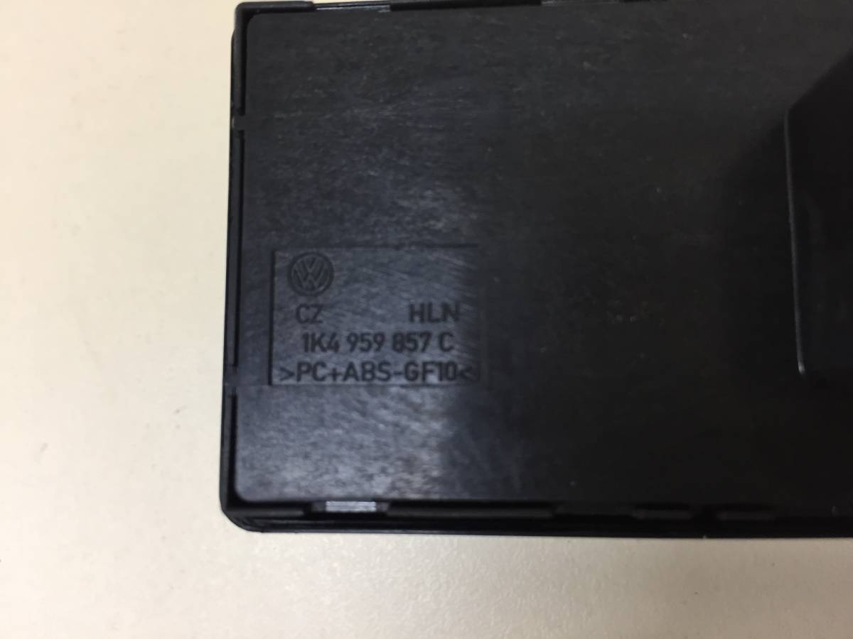 Блок управления стеклоподъемниками Volkswagen Polo (MK5) 2011-2020