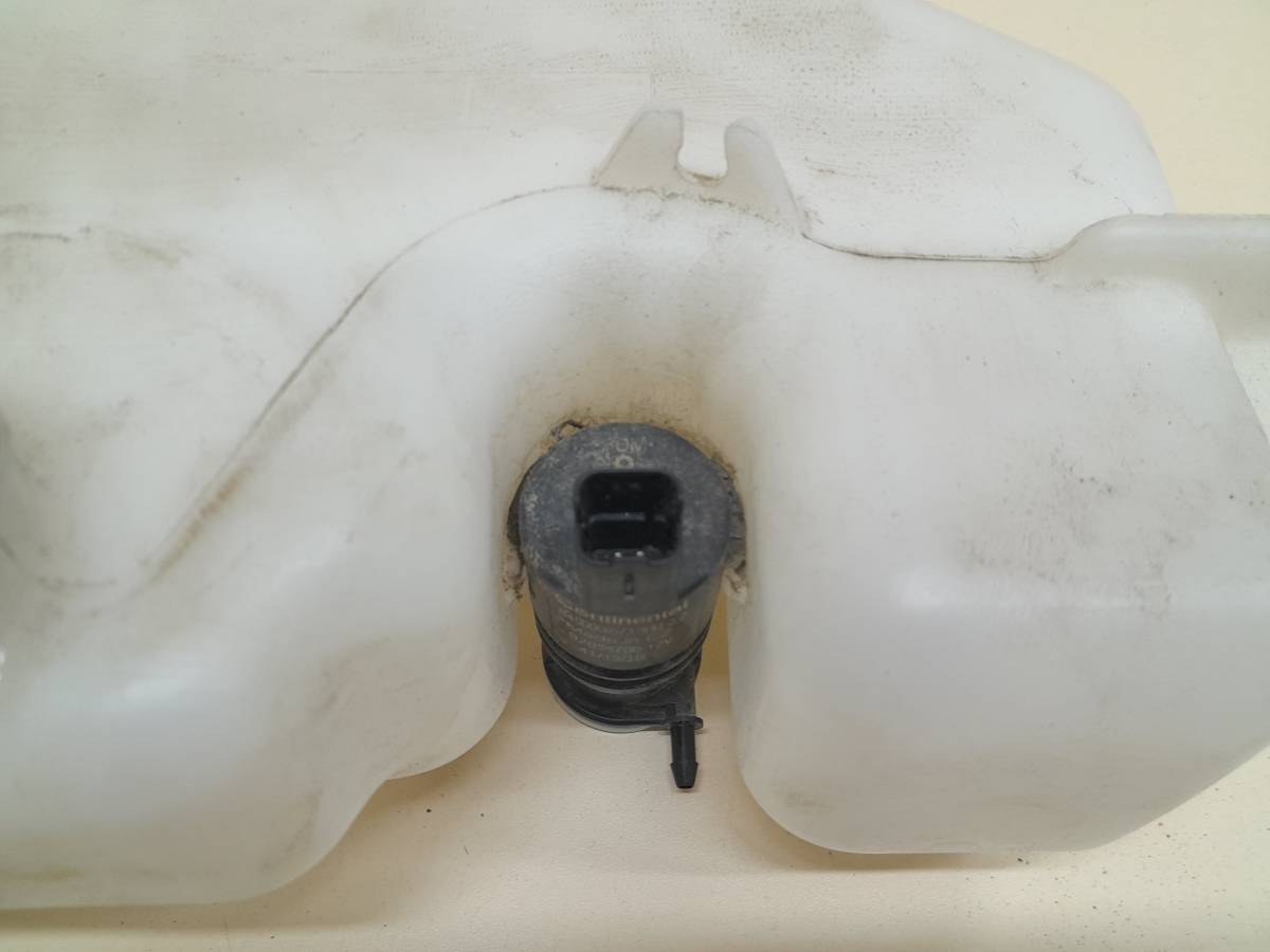 Бачок омывателя Lada Vesta 2015>