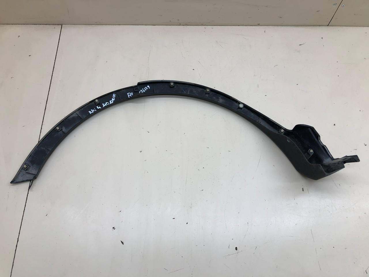 Накладка заднего крыла левого Toyota Rav 4 (XA40) 2013-2019