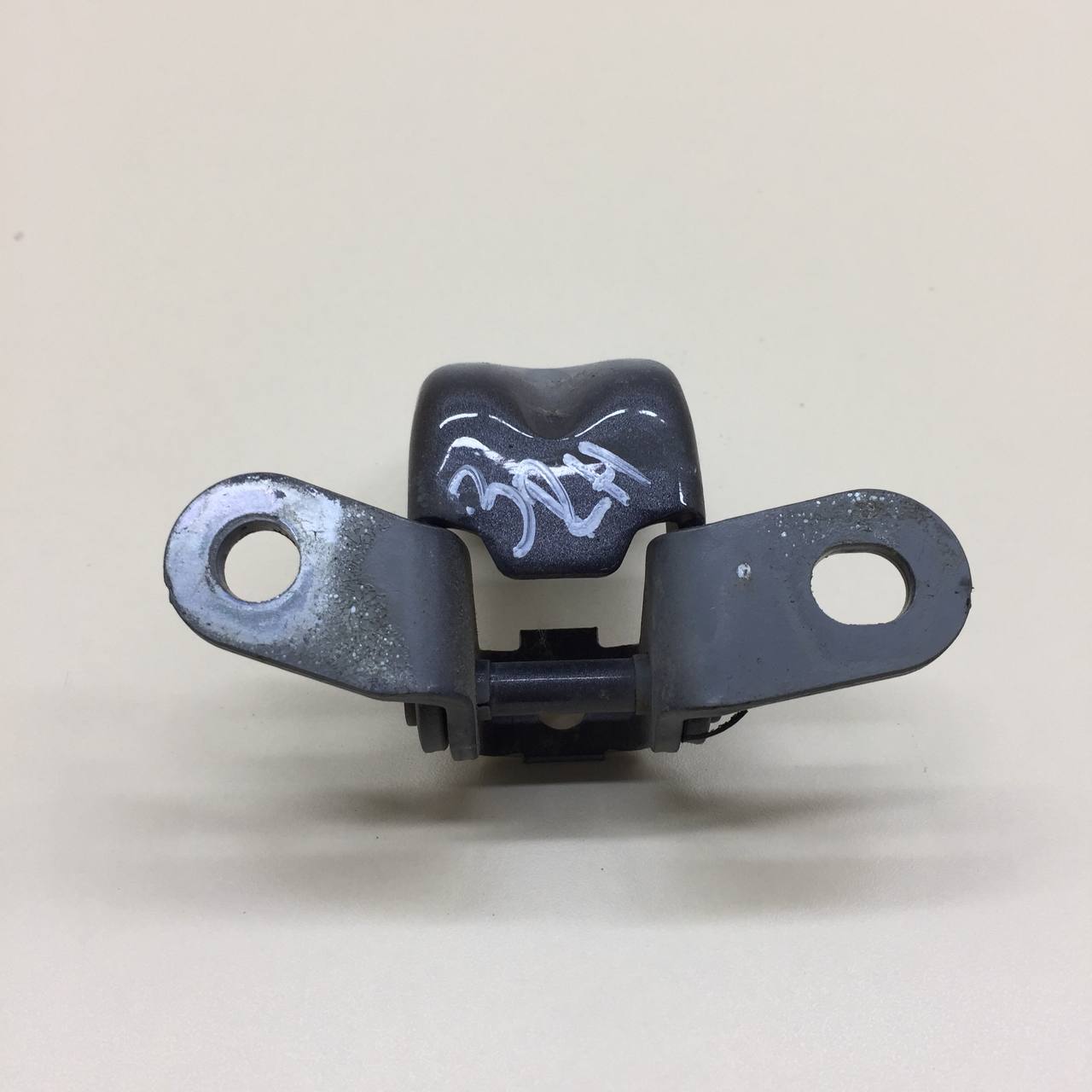 Петля двери задней правой нижняя Hyundai Solaris (RB) 2010-2017