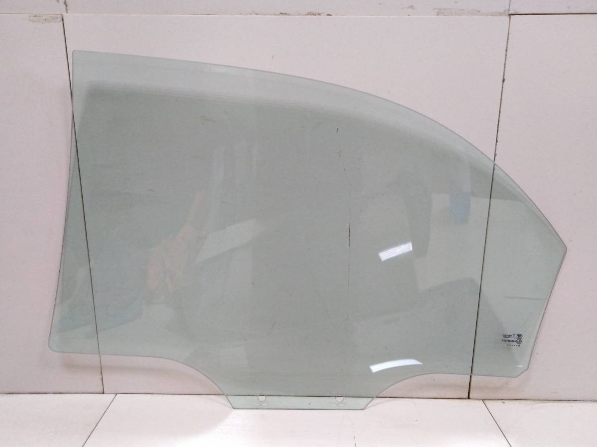Стекло двери задней правой Kia Spectra (SD) 2004-2011