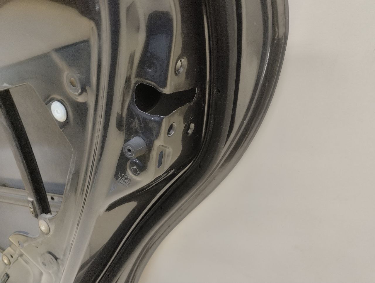 Дверь задняя правая Mazda Mazda 6 (GG) 2002-2007 Дверь задняя правая Mazda Mazda 6 (GG) 2002-2007