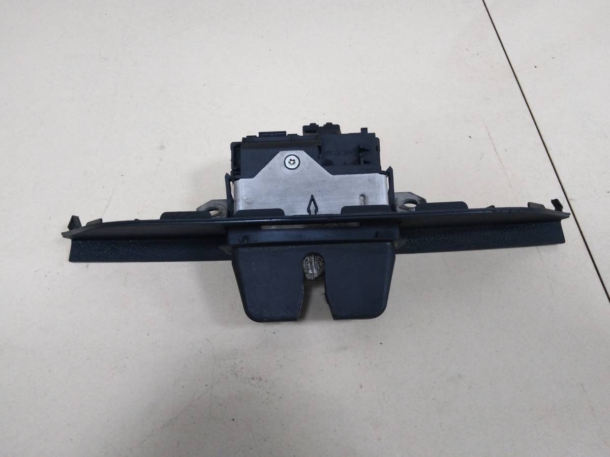 Замок багажника Ford Kuga (DR) 2008-2013