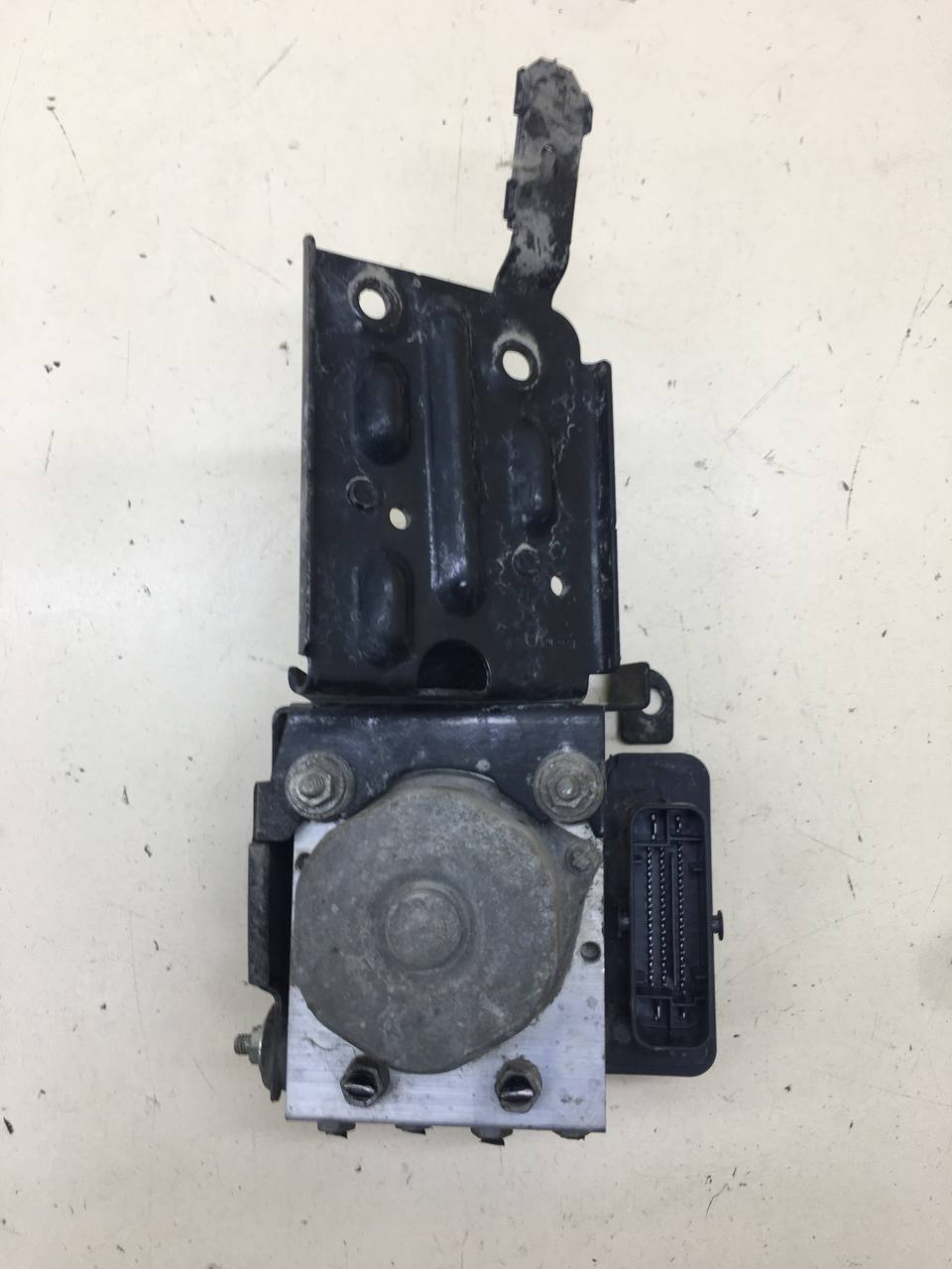 Блок ABS (насос) Volkswagen Polo (MK5) 2011-2020