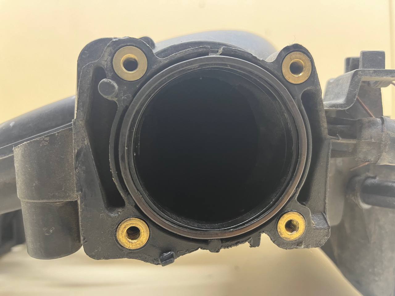 Коллектор впускной Renault Megane (2) 2002-2009 Коллектор впускной Renault Megane (2) 2002-2009