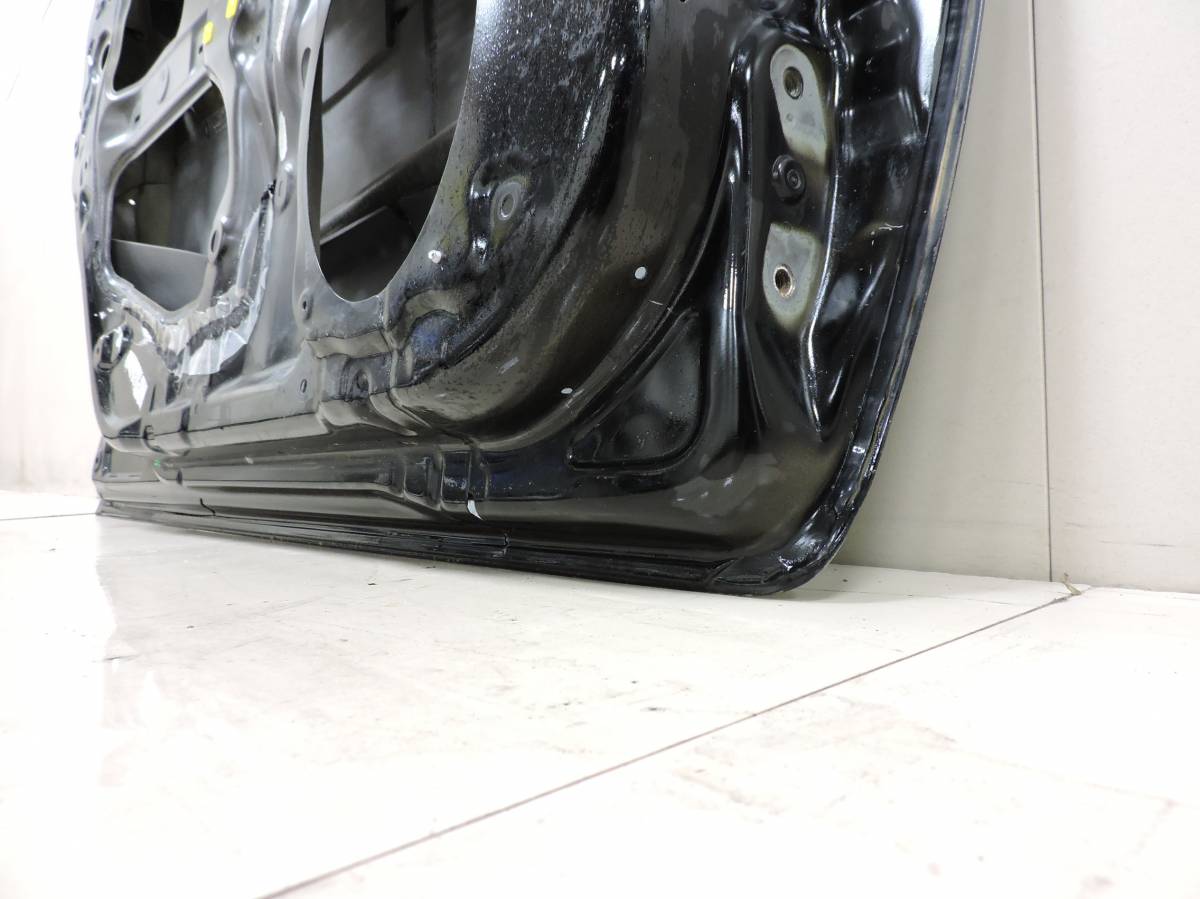Дверь передняя левая Toyota Prius (W30) 2009-2016