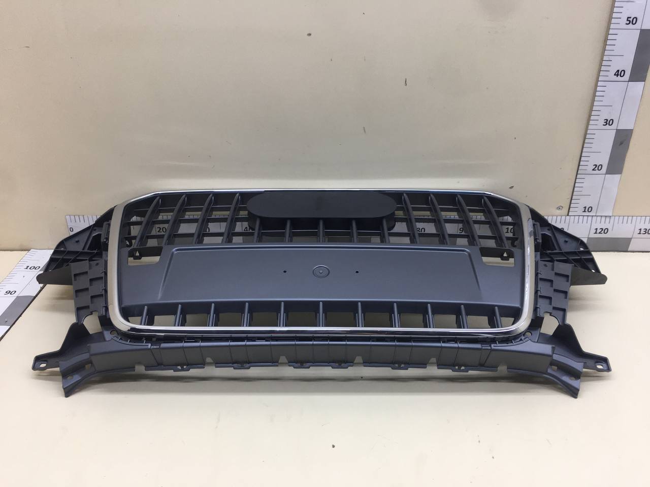 Решетка радиатора Audi Audi Q3 (8U) 2012>