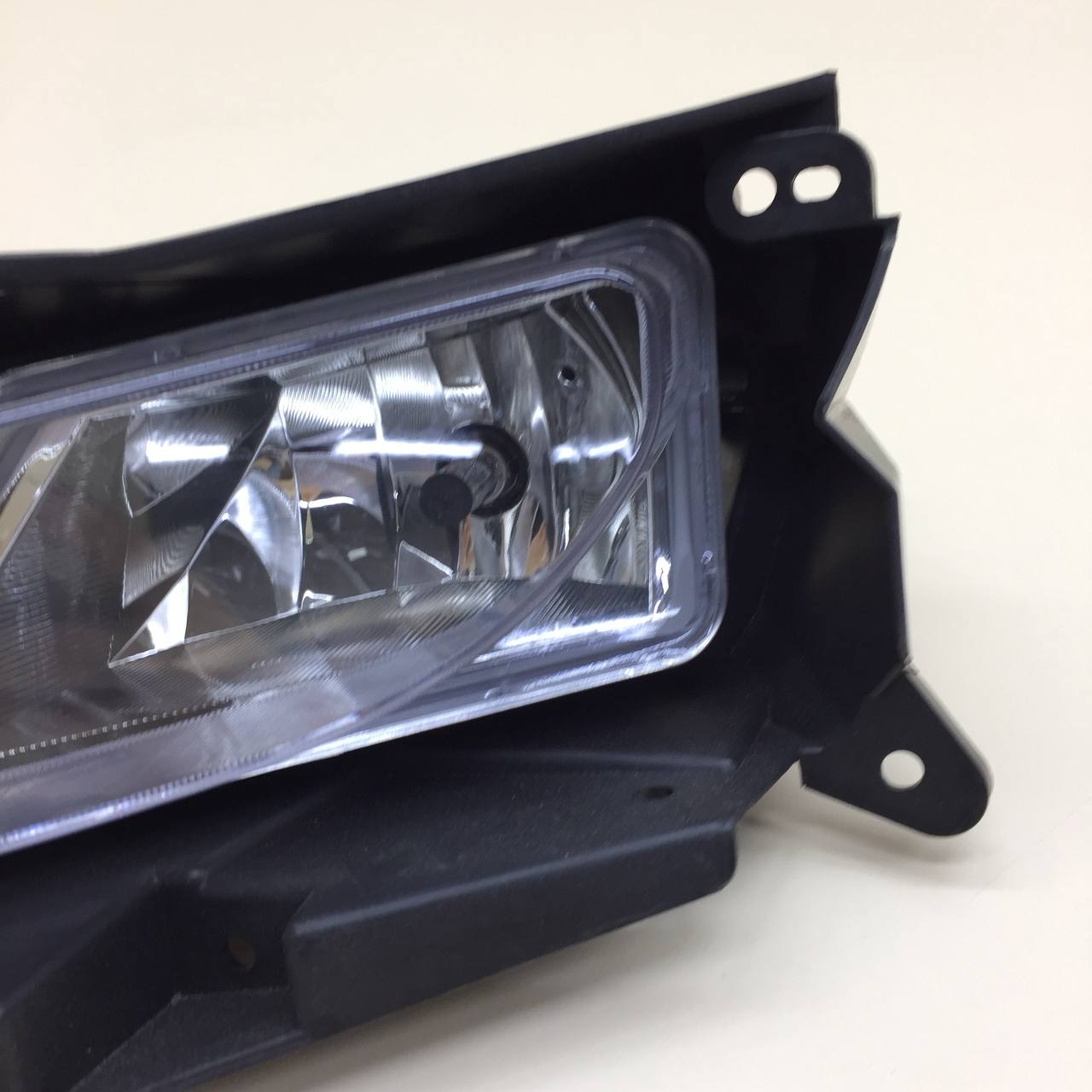 Фара противотуманная левая Mazda Mazda 3 (BL) 2009-2013