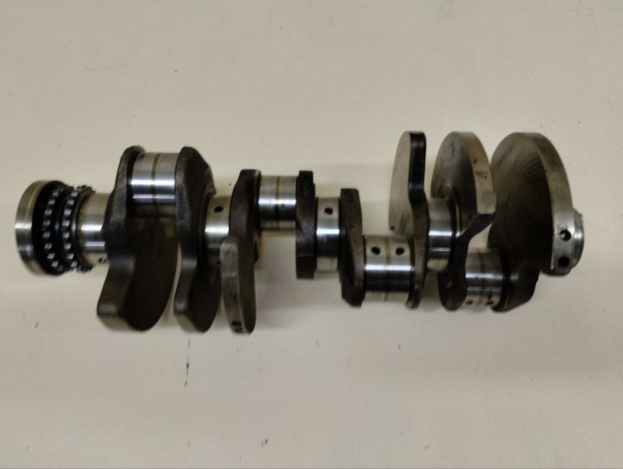 Коленвал Audi Q7 (4L) 2005-2015 Коленвал Audi Q7 (4L) 2005-2015