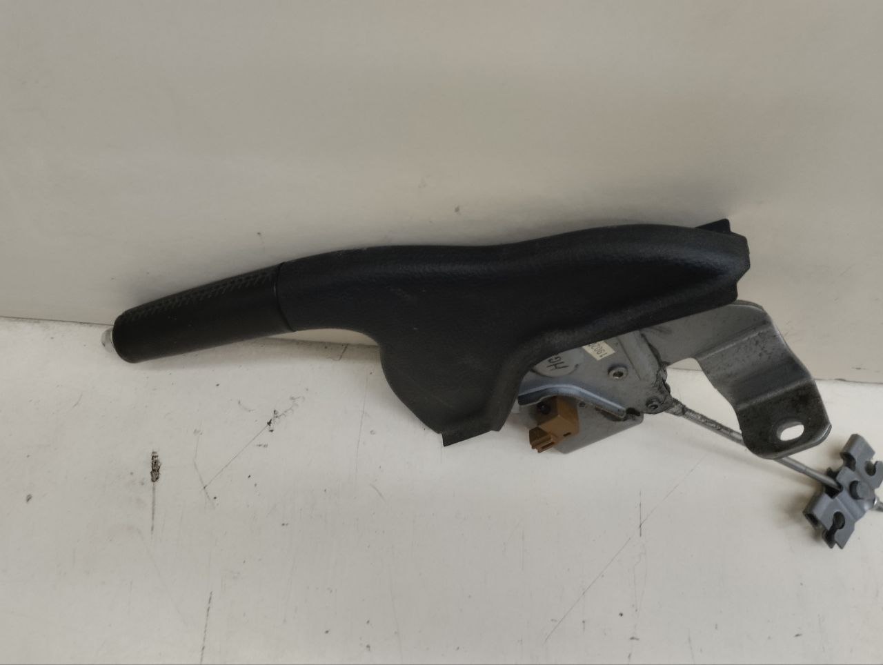 Рычаг стояночного тормоза Mazda Mazda 6 (GG) 2002-2007