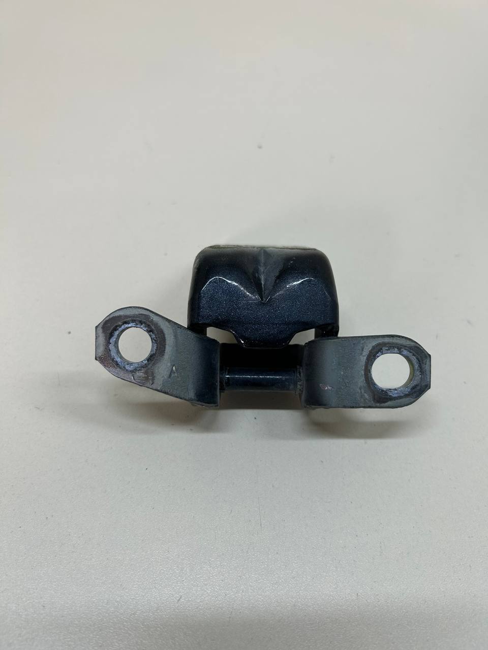 Петля двери задней правой нижняя Nissan Almera 3 (G11, G15) 2012>