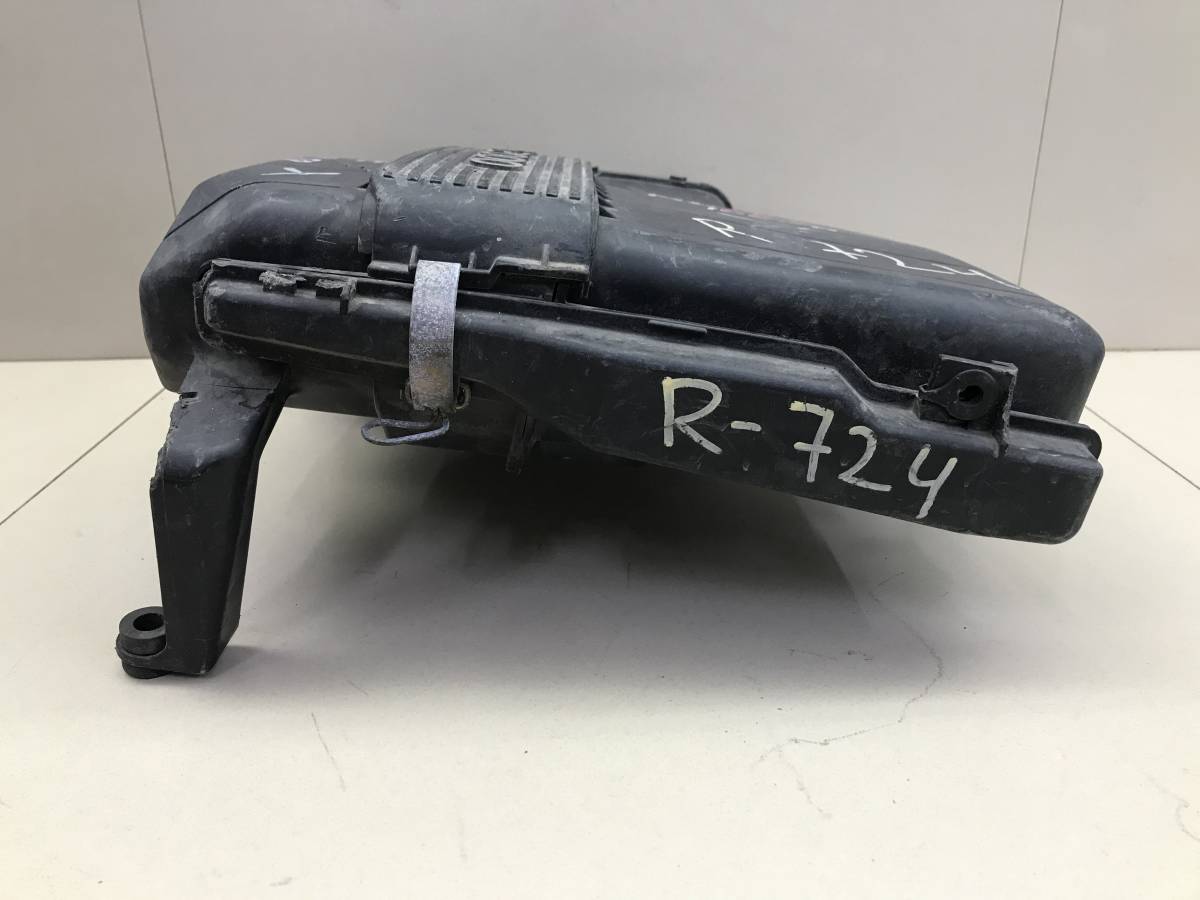 Корпус воздушного фильтра Toyota Chaser (Х100) 1996–2001