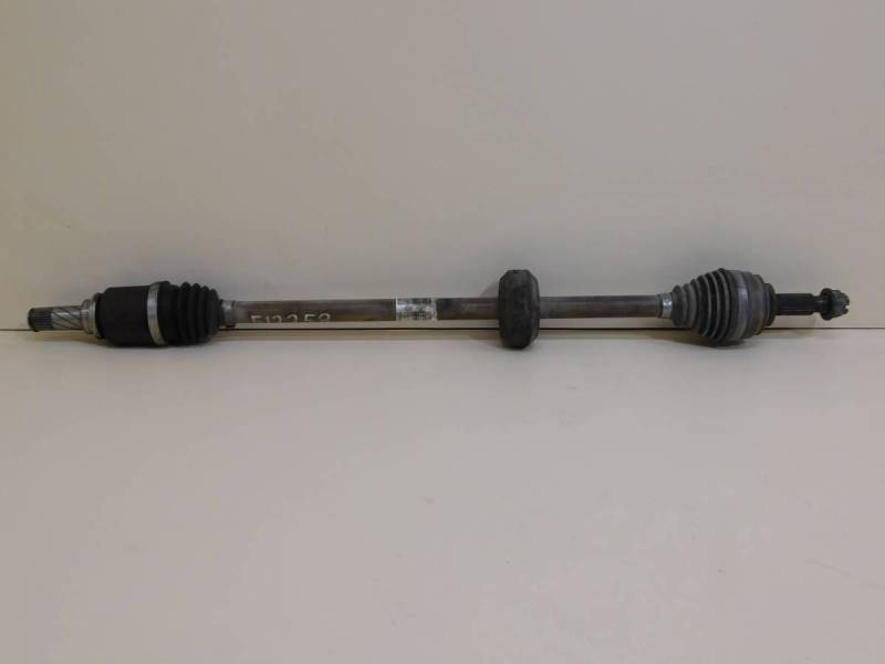 Полуось передняя правая Renault Logan (2) 2014>