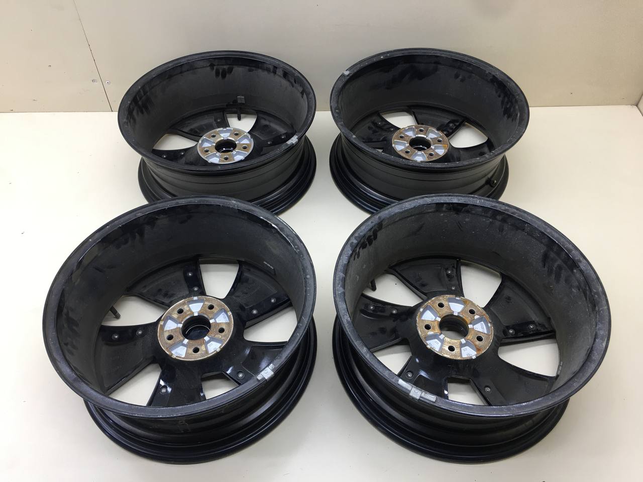 Диски к-кт R18 Литые