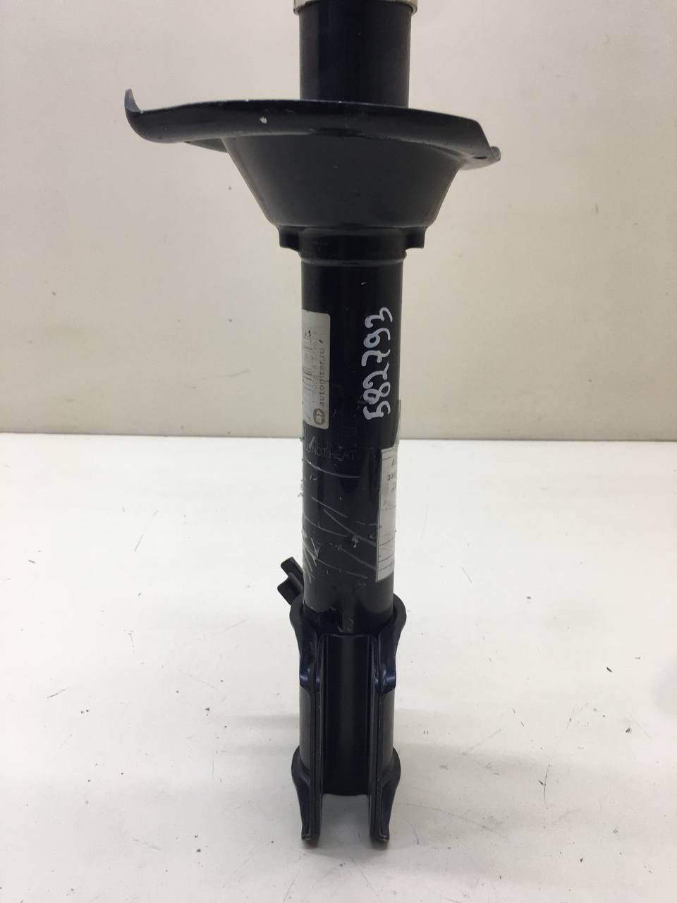 Амортизатор задний правый Subaru Forester (SG/S11) 2002-2008 Амортизатор задний правый Subaru Forester (SG/S11) 2002-2008