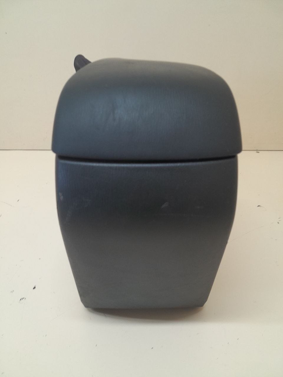 Консоль центральная Mazda Mazda 3 (BM) 2013-2016 Консоль центральная Mazda Mazda 3 (BM) 2013-2016