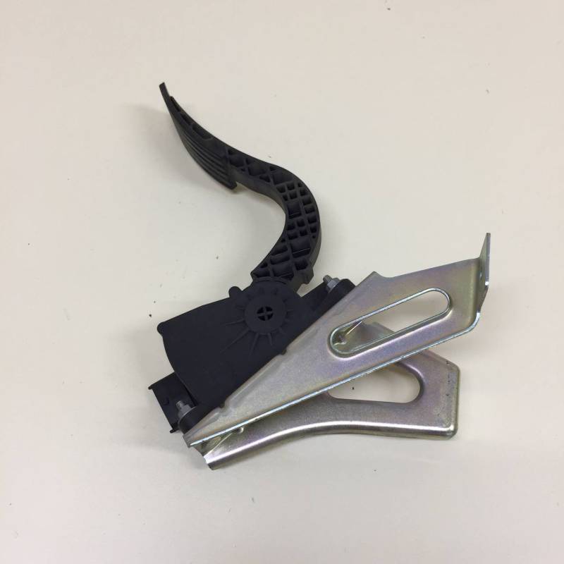 Педаль газа Lada Vesta 2015>