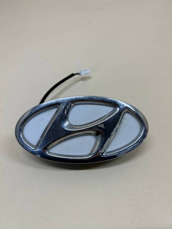 Кнопка открывания багажника Hyundai Sonata 7 (LF) 2017-2019 Кнопка открывания багажника Hyundai Sonata 7 (LF) 2017-2019