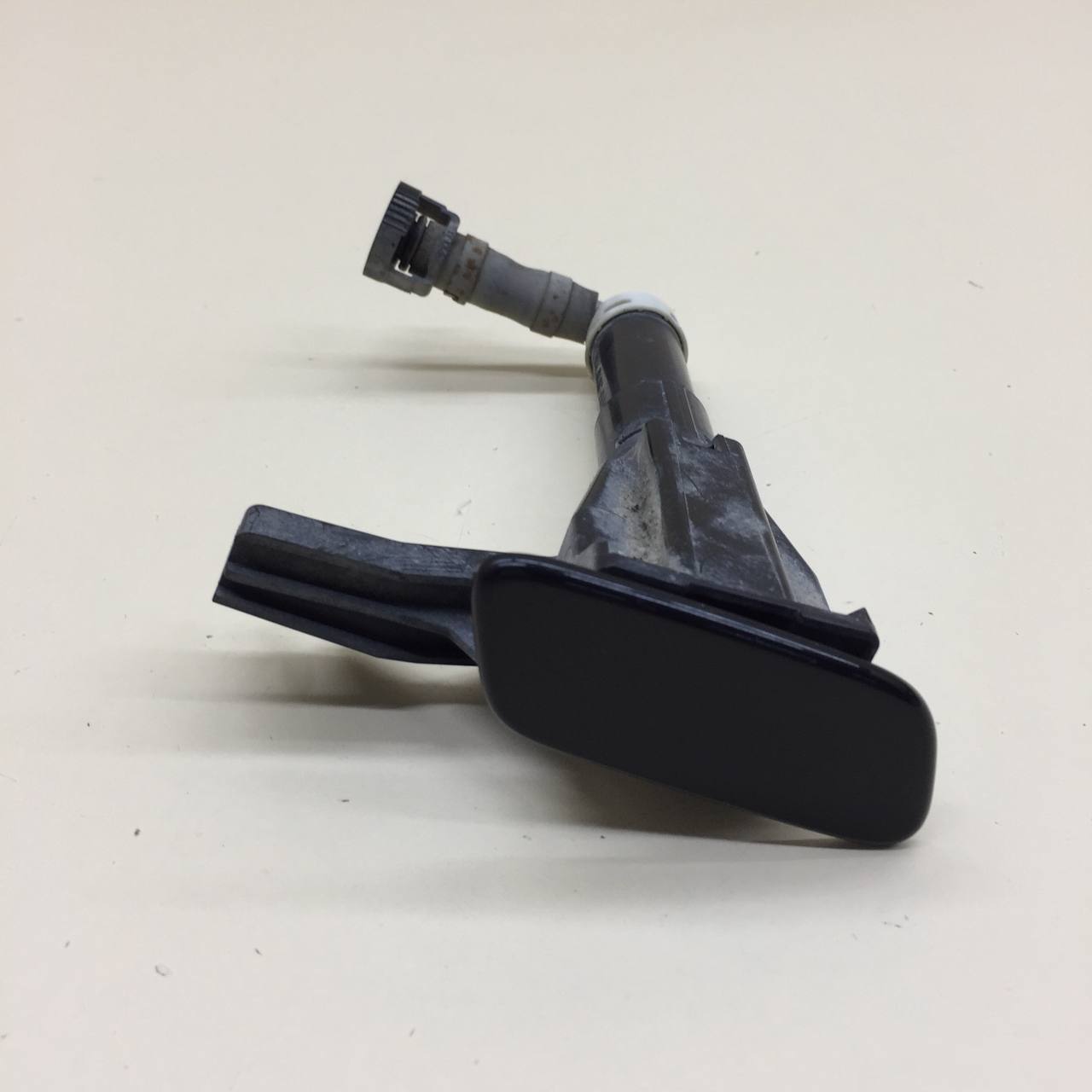 Форсунка омывателя фары Toyota Land Cruiser (J200) 2007-2021