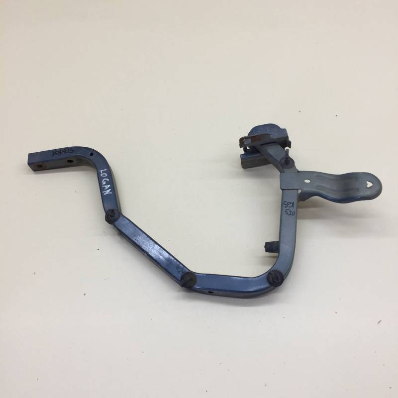 Петля крышки багажника Renault Logan (1) 2005-2014