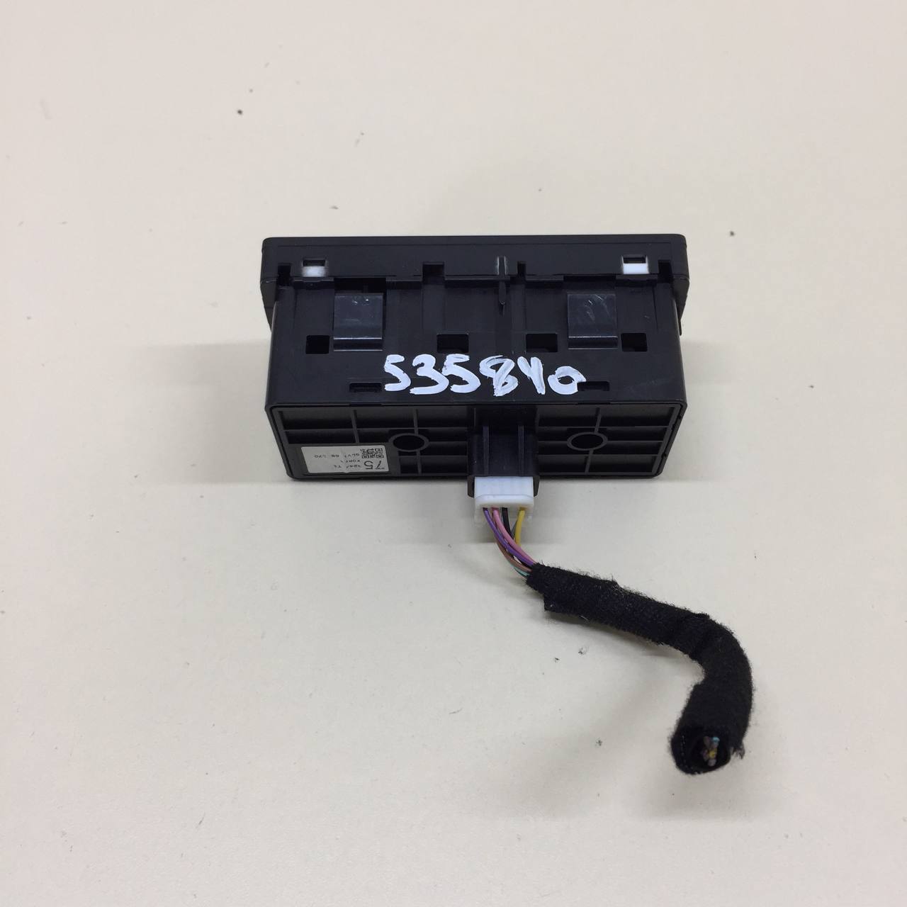 Блок кнопок Mazda Mazda 3 (BM) 2013-2016 Блок кнопок Mazda Mazda 3 (BM) 2013-2016