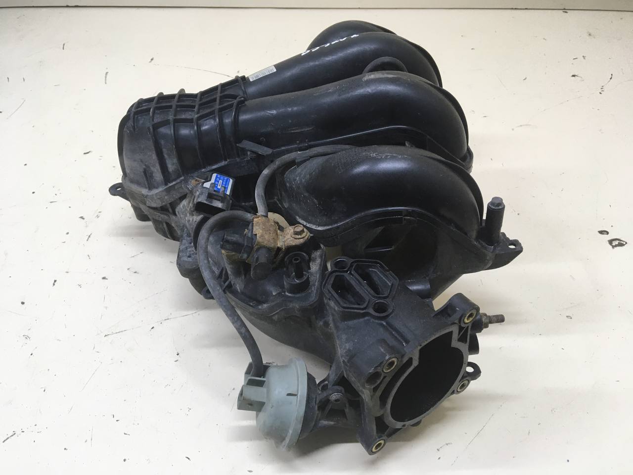 Коллектор впускной Mazda Mazda 6 (GG) 2002-2007 Коллектор впускной Mazda Mazda 6 (GG) 2002-2007