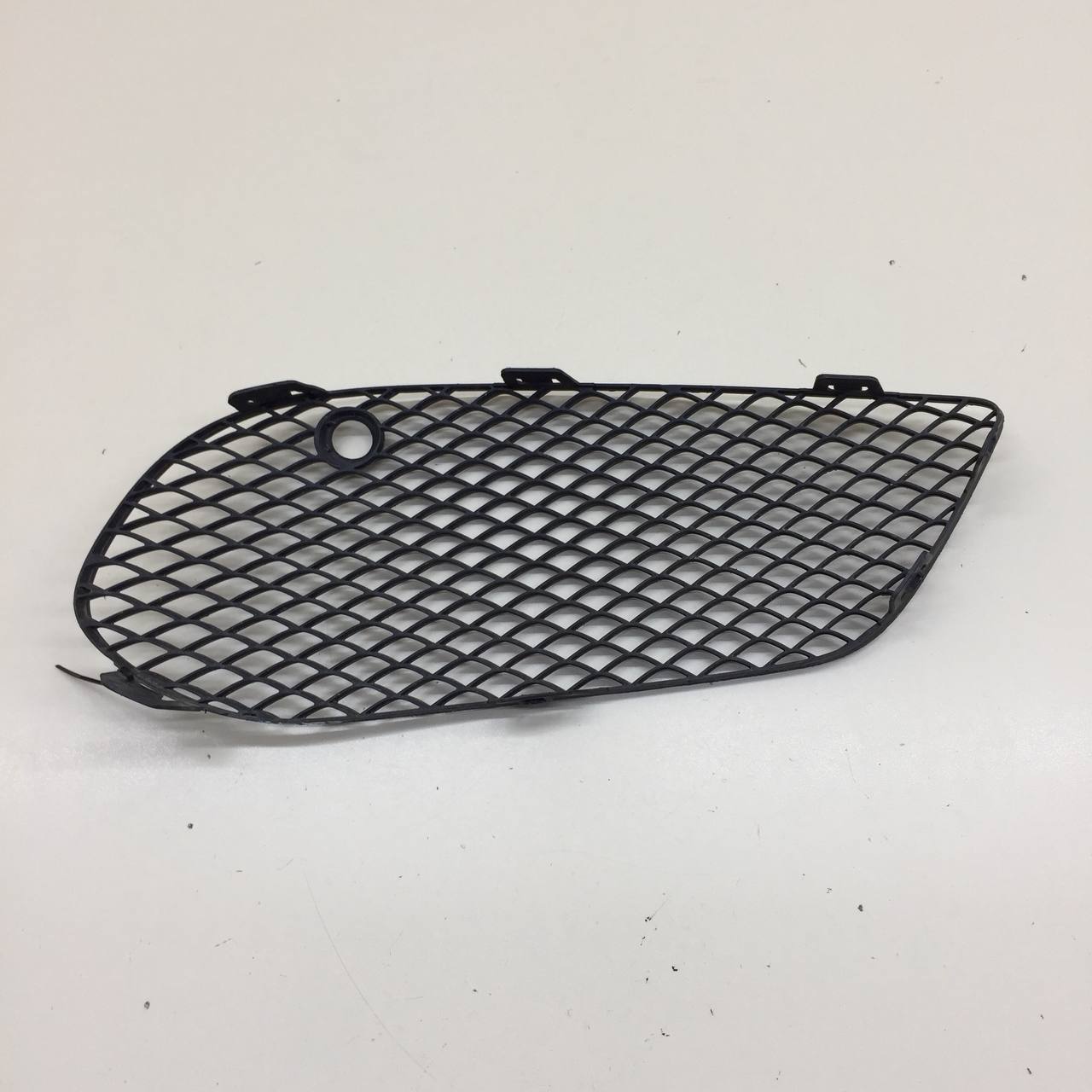 Решетка в бампер левая Mercedes-Benz C-Class (W205) 2014>