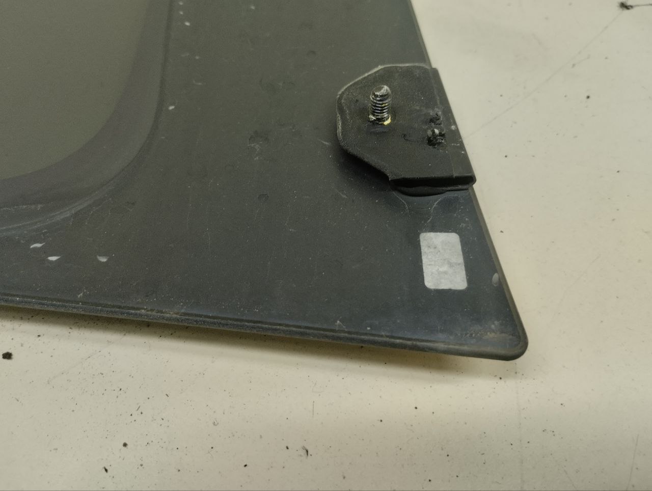 Стекло двери задней левой Peugeot 107 2006-2014