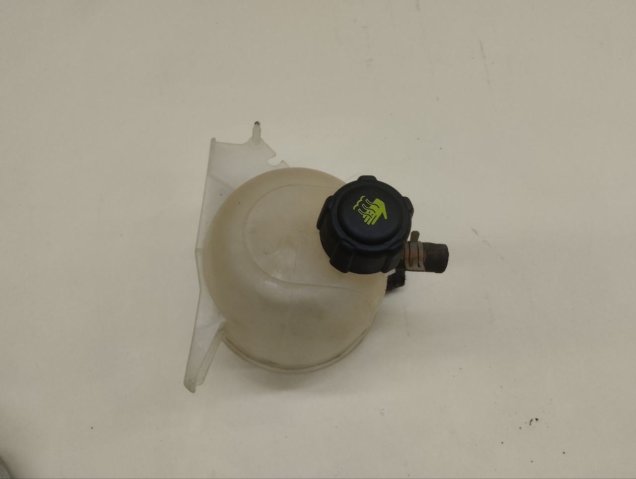 Бачок расширительный Renault Duster (HSA, HSM) 2012> Бачок расширительный Renault Duster (HSA, HSM) 2012>