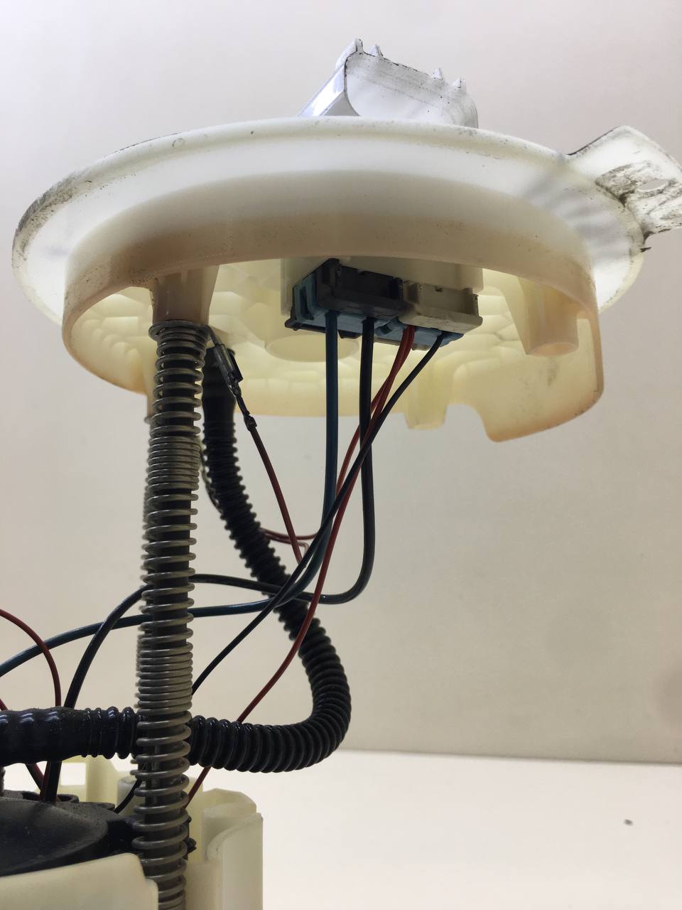 Насос топливный электрический Chevrolet Cruze (J300) 2009-2016