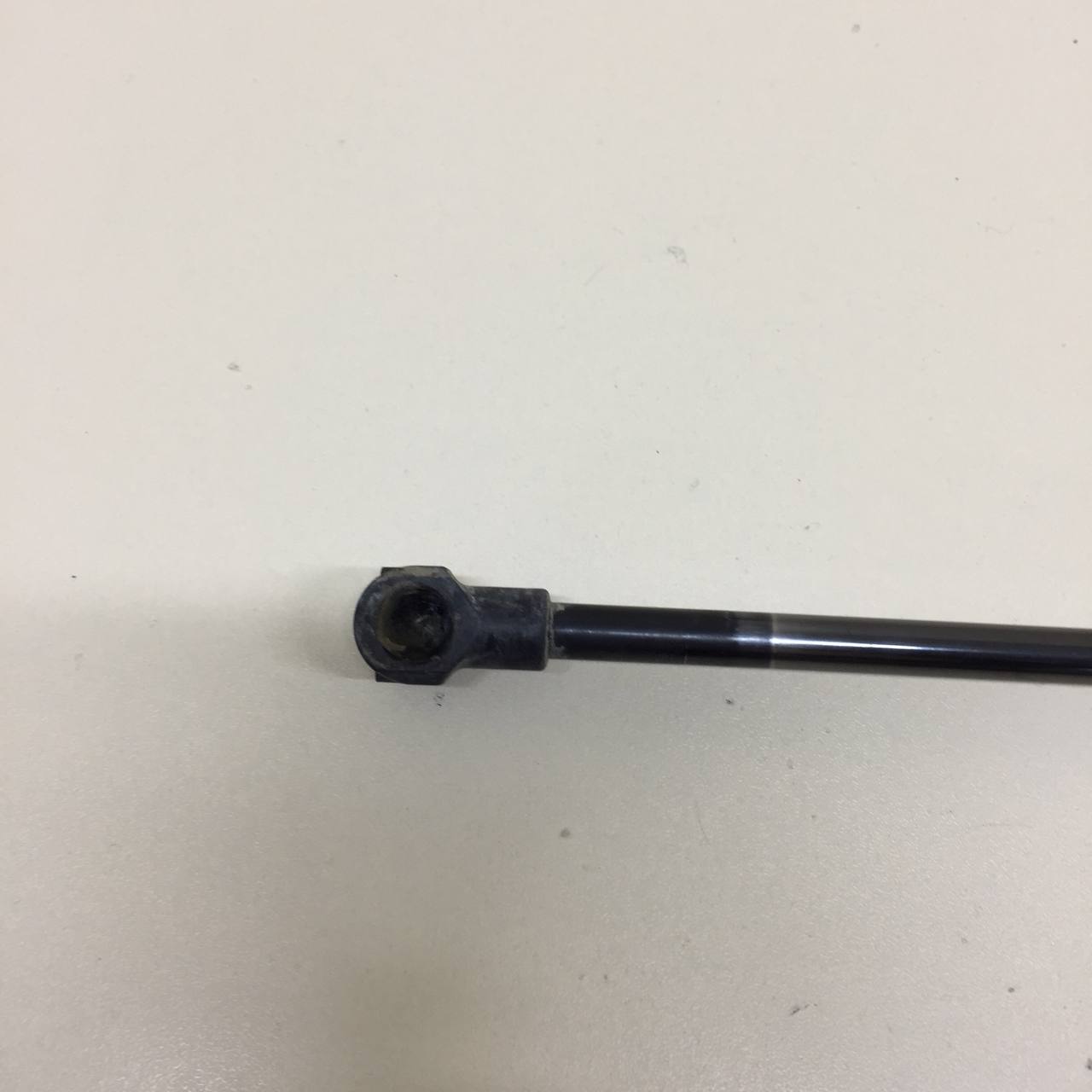 Амортизатор двери багажника Renault Duster (HSA, HSM) 2012>