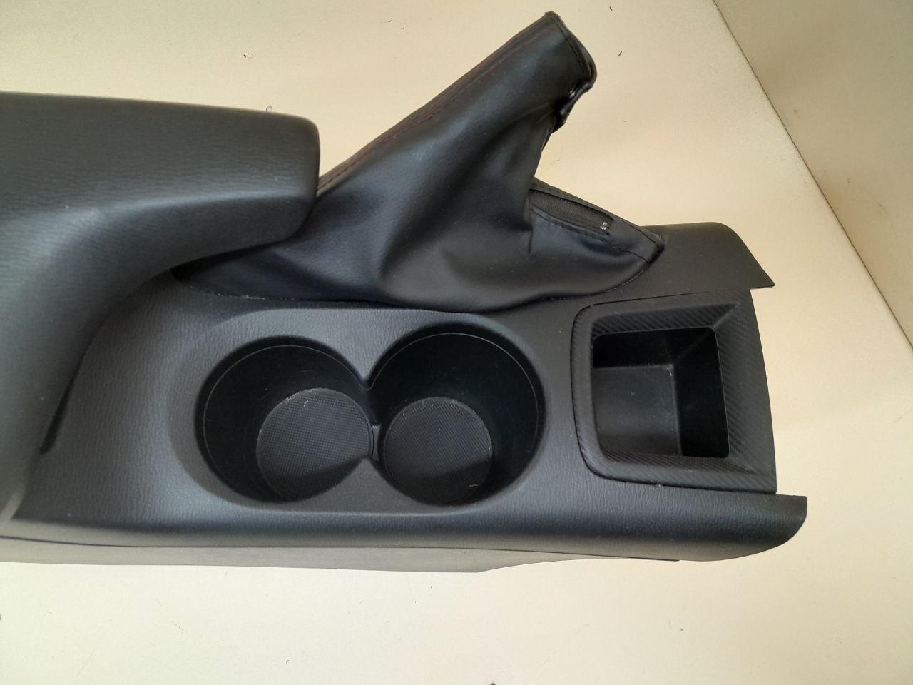 Консоль центральная Mazda Mazda 3 (BM) 2013-2016 Консоль центральная Mazda Mazda 3 (BM) 2013-2016