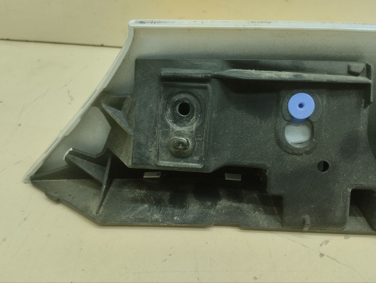 Накладка крышки багажника Ford Mondeo 4 2007-2015 Накладка крышки багажника Ford Mondeo 4 2007-2015